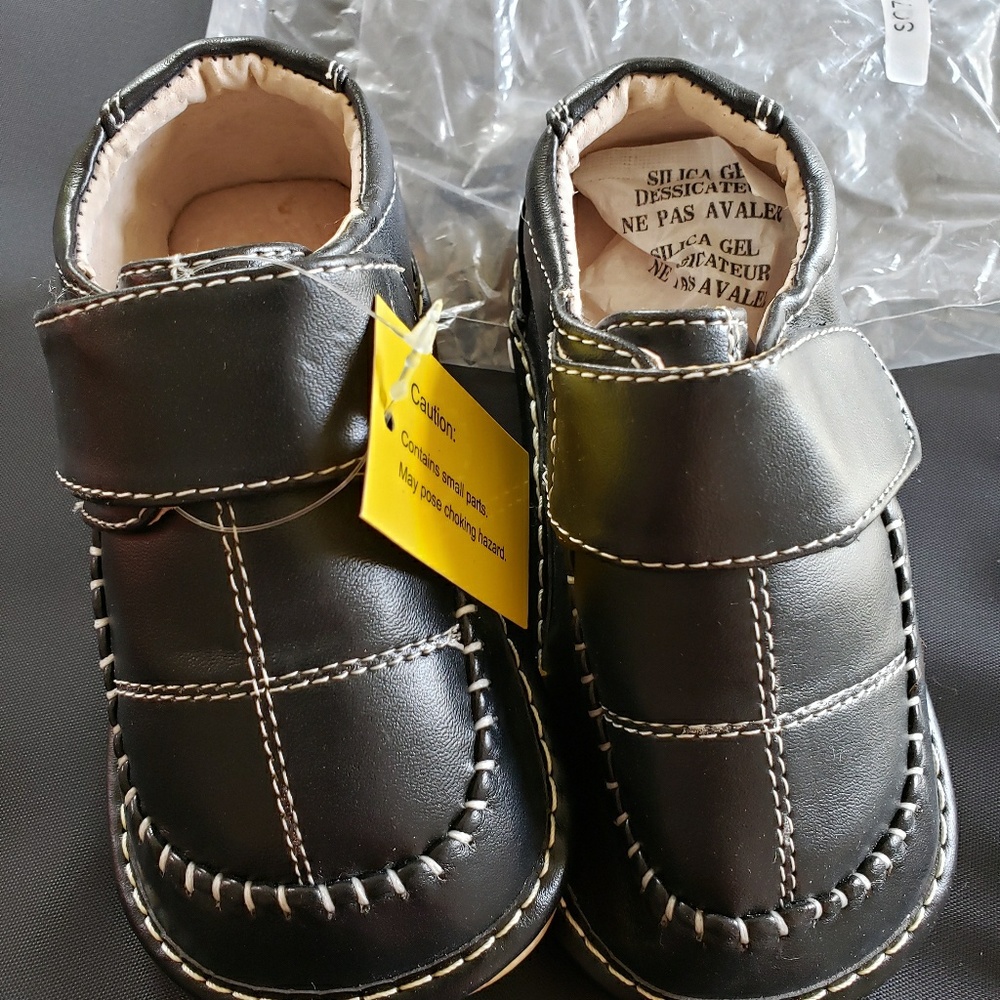 Toddler boys black squeaky shoes